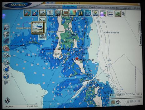 Furuno MaxSea TimeZero 2010, valuable dual Navionics/C-Map & more thumbnail