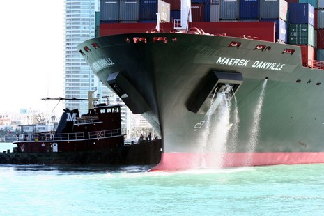 Miami Tug copyright Ben Ellison