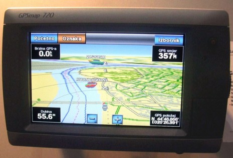 Garmin_720_in_Serbia_courtesy_InfoTeam.JPG