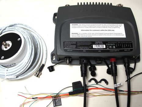 Garmin_AIS_600_back_cPanbo.jpg