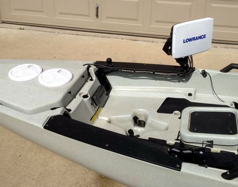 Lowrance_Hobie_Pro_Angler_lab_cockpit.jpg