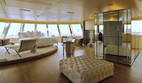superyacht_A_master_stateroom_by_Anja_Wippich.jpg