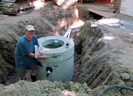 Ben_and_his_new_septic_pump_tank_cPanbo.jpg