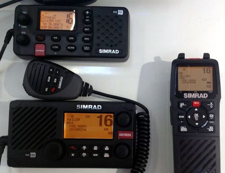 METS2012_new_Simrad_VHF_courtesy_Kees.jpg