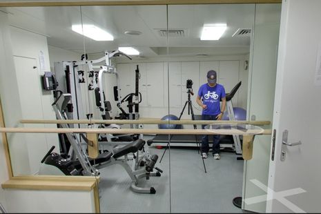 Google_Inside_RV_Falcor_photog_in_gymn_cPanbo.jpg