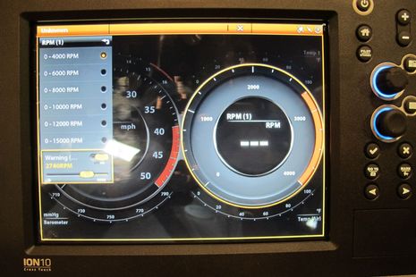 Humminbird_Ion_10_gauge_controls_cPanbo.jpg