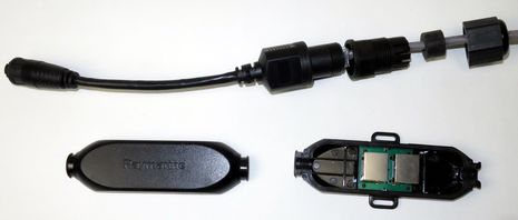 Raymarine_Raynet_to_RJ45_waterproof_adapter_cPanbo.jpg