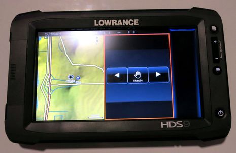 Lowrance_Outboard_Pilot_powersteer_cPanbo.jpg