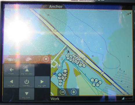 Lowrance_HDS_Gen3_SmartSteer_anchor_mode_cPanbo.jpg