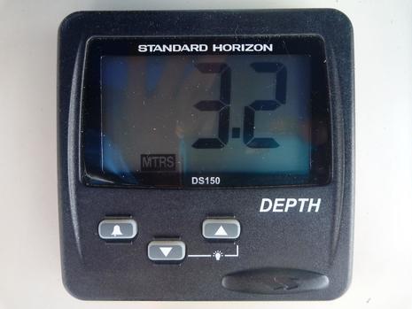 Standard Horizon DS150 Digital Depth Sounder