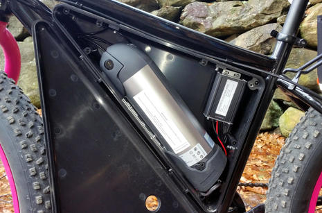 Sondors_ebike_battery_n_controller_cPanbo.jpg
