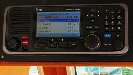 ICOM IC-M605 VHF testing on Gizmo cPanbo.jpg